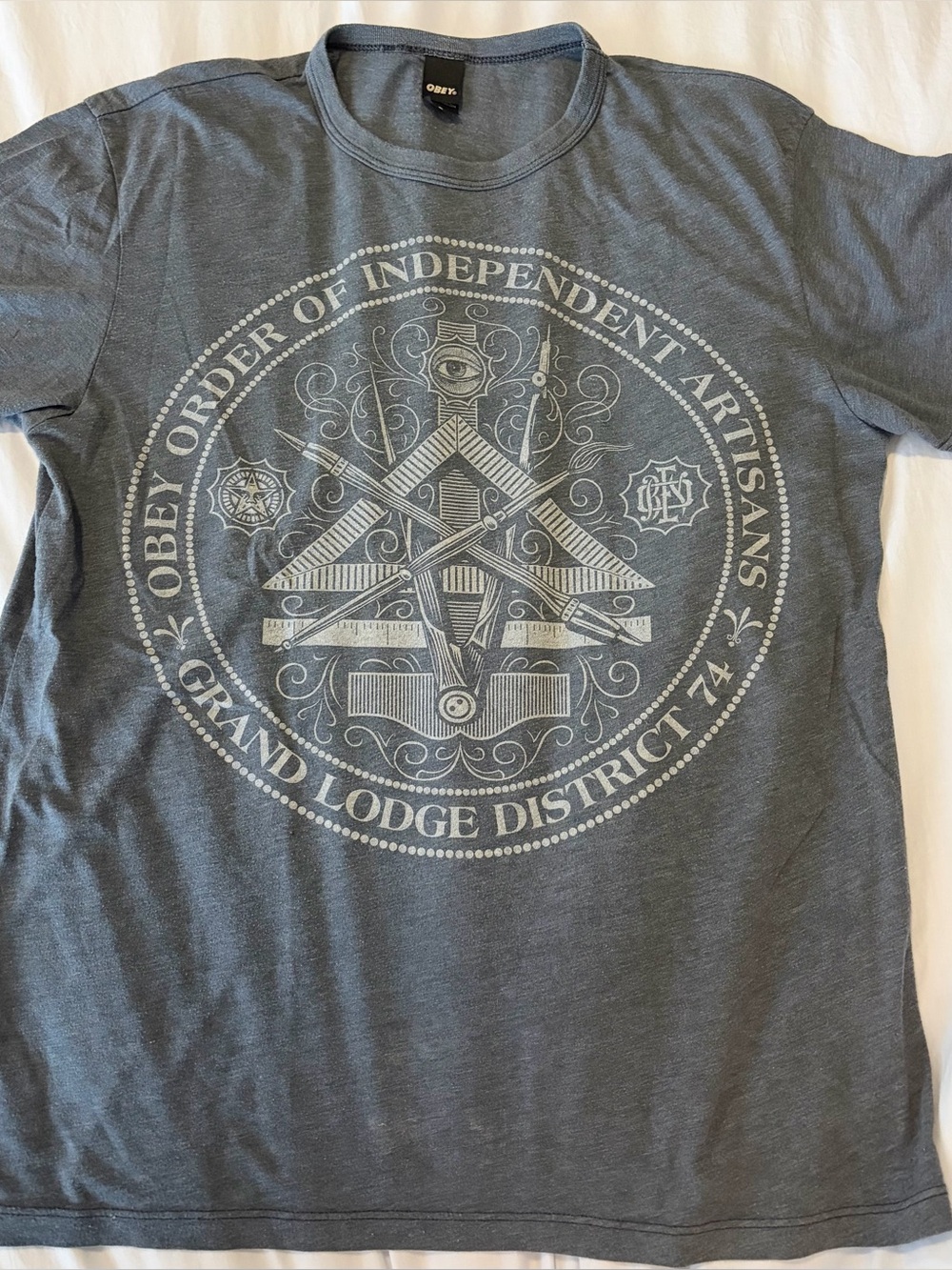 Y2K Vintage OBEY T-shirt Architectural Design
